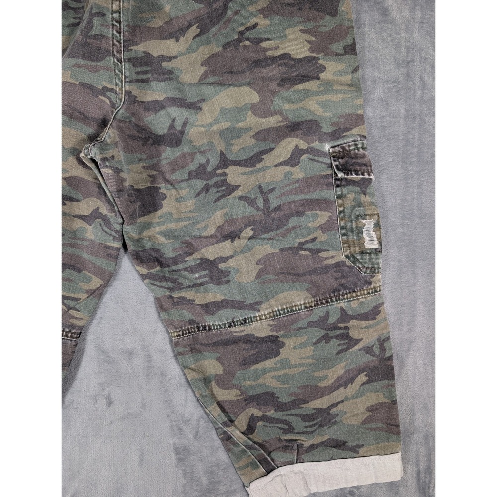 Fashion Bug Camo Cargo Capri Pants Size 14 Distressed Y2K Utility Mid Rise - Picture 11 of 13